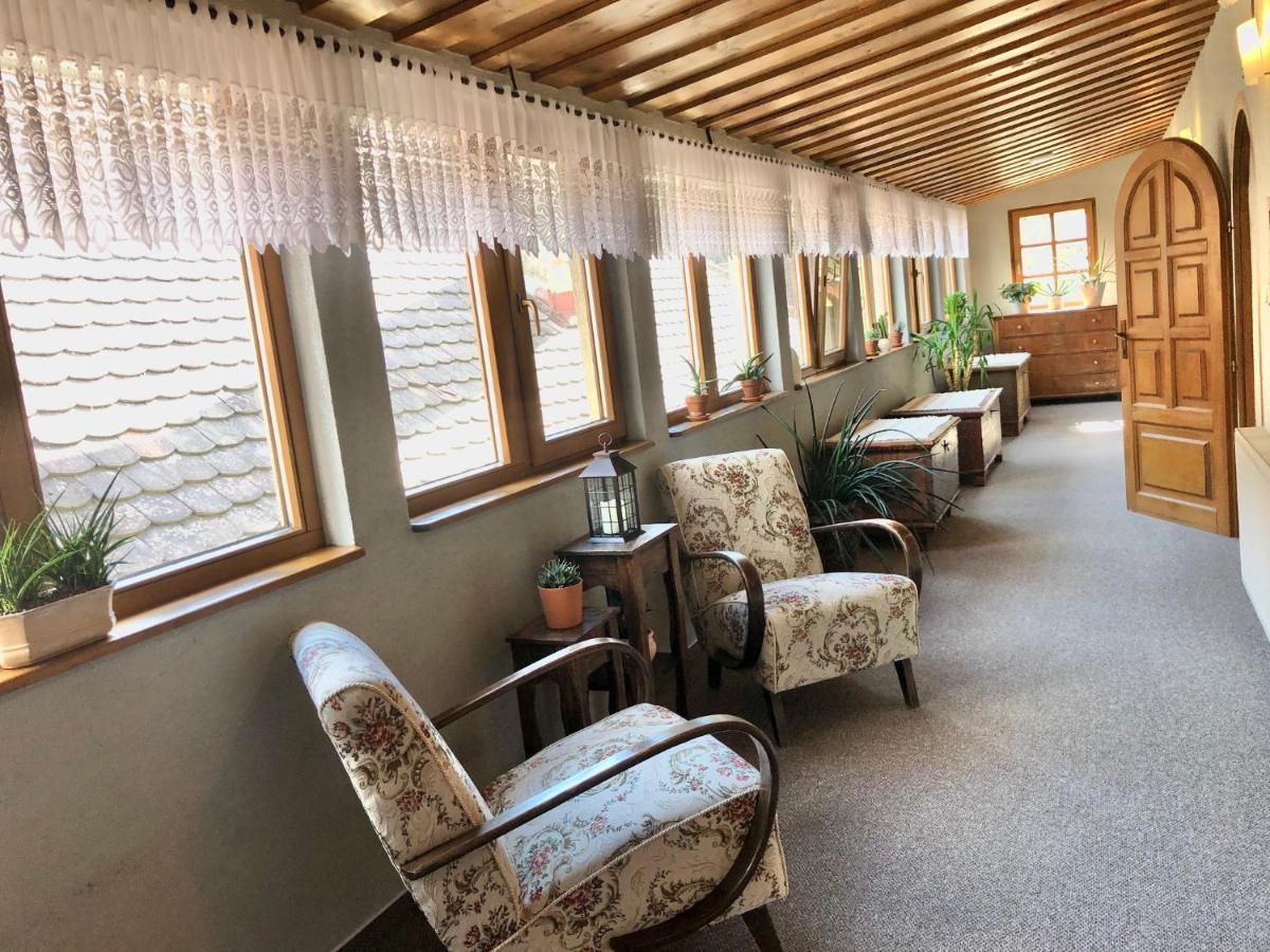 Maria Penzion & Restaurant Trenčín Extérieur photo